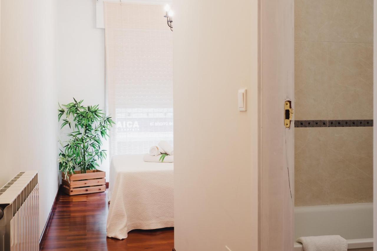 Apartamentos Lorien Milladoiro Exteriör bild