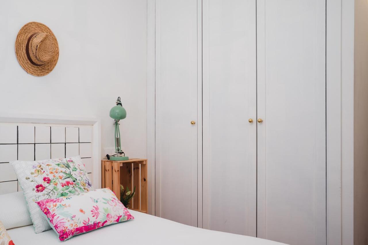 Apartamentos Lorien Milladoiro Exteriör bild