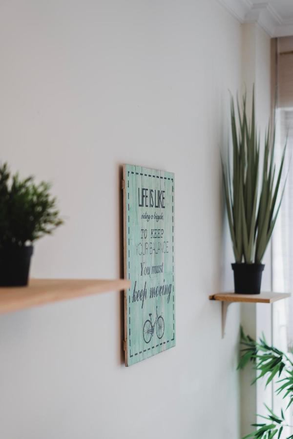 Apartamentos Lorien Milladoiro Exteriör bild